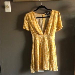 Lulus short yellow sundress!
